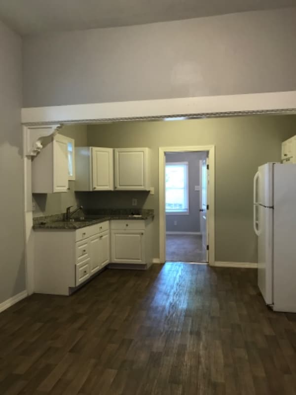 Building Photo - 802 Denver Blvd