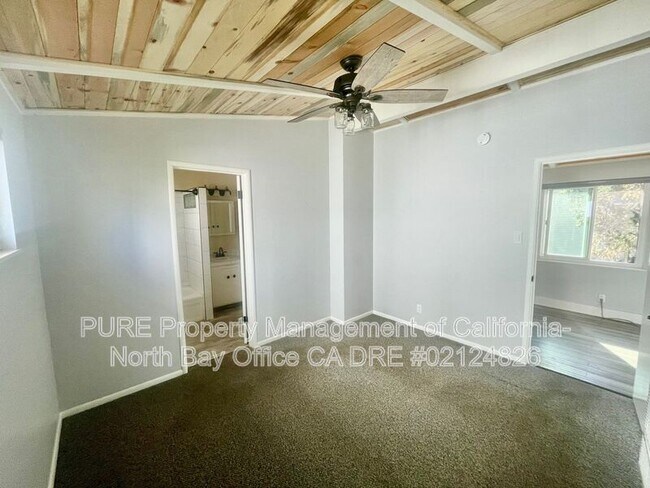 Building Photo - 239 Keokuk St