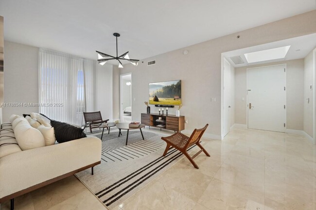 Foto del edificio - 15811 Collins Ave