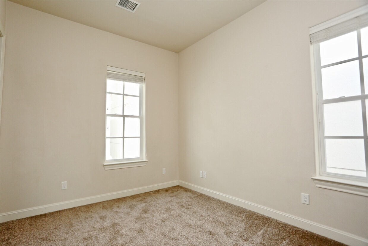 Foto del edificio - 3226 McKinney St