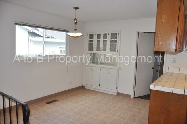 Foto del edificio - 3359 Isherwood Way