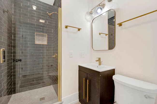 Foto del edificio - 944 N Damen Ave