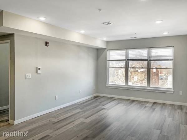 Building Photo - 2 br, 1 bath Condo - 100 Carroll St