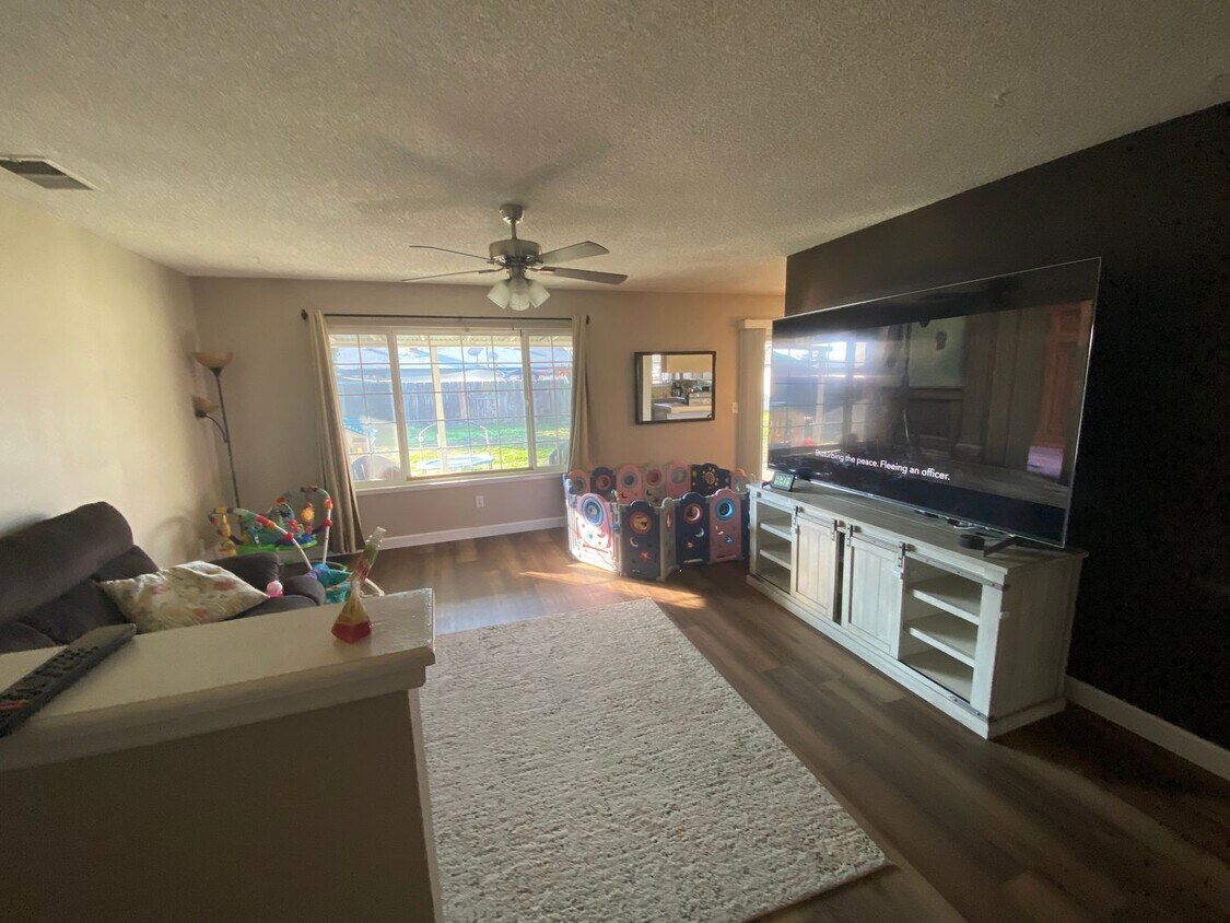 Foto principal - Updated in Lemoore