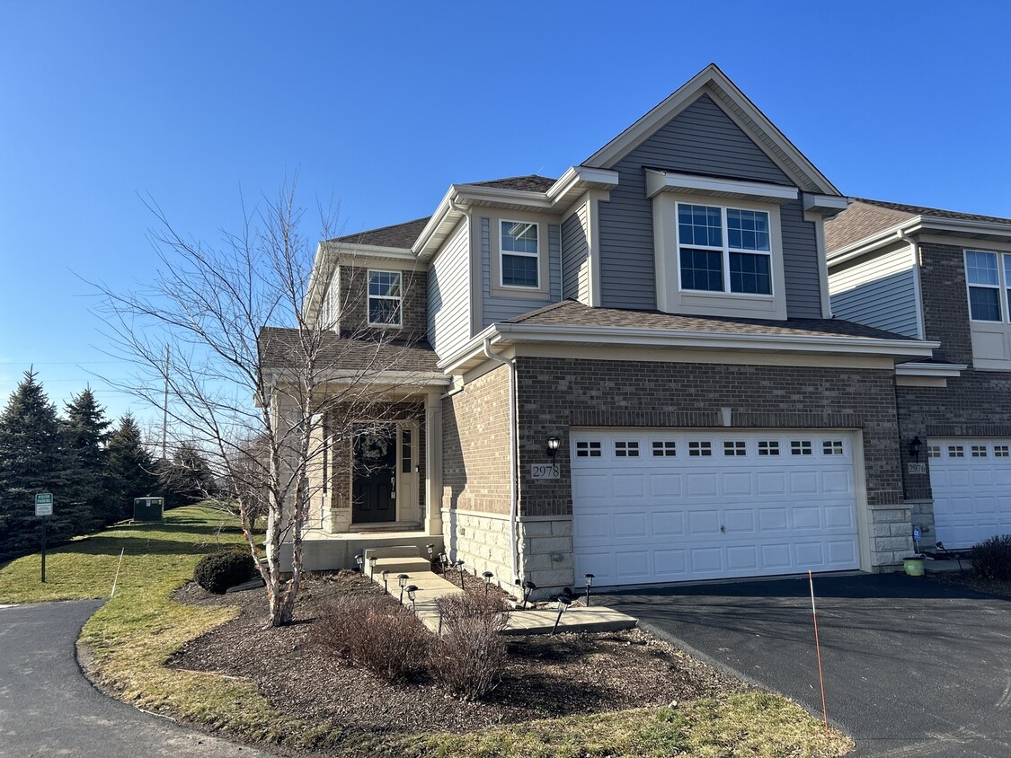 Primary Photo - 2978 Henley Ln