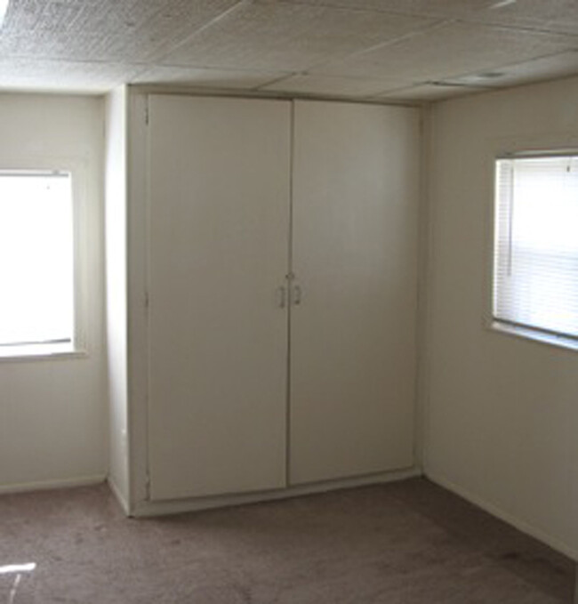 Main Room - 1030 Michigan St