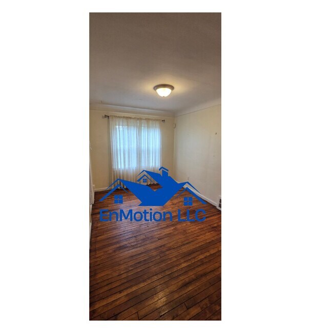 Foto del edificio - 7787 Winthrop St