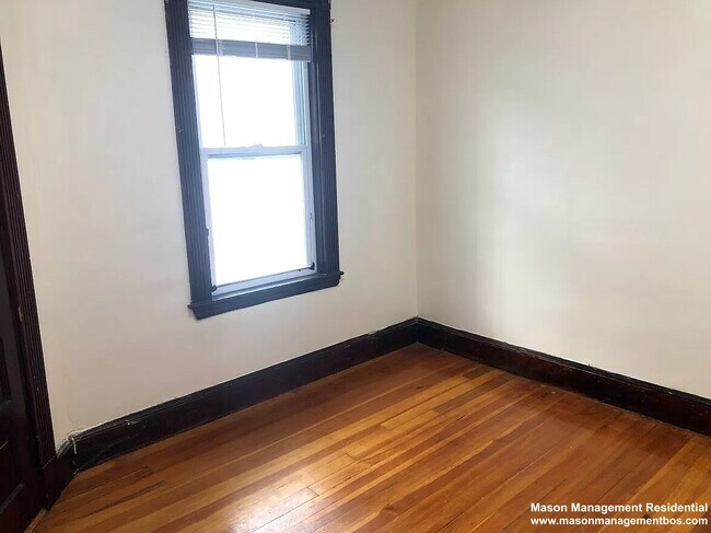 Building Photo - 28 Litchfield St