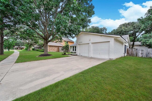 Foto del edificio - 21311 Park Rock Ln