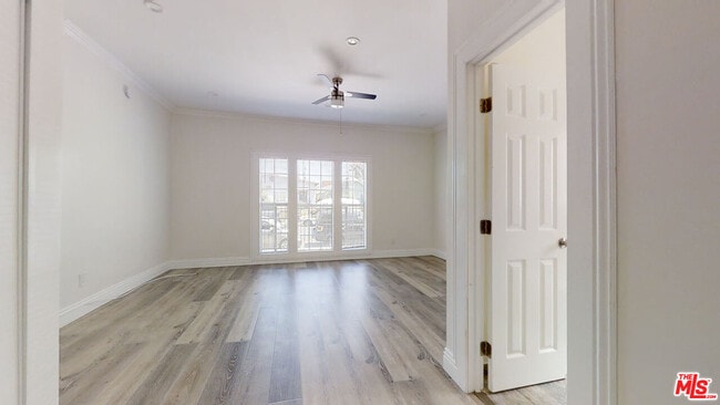Building Photo - 5522 Sierra Vista Ave