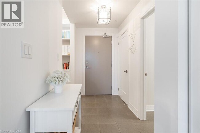 Building Photo - 10 Concord Pl