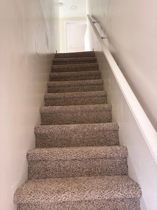 Building Photo - S Oak