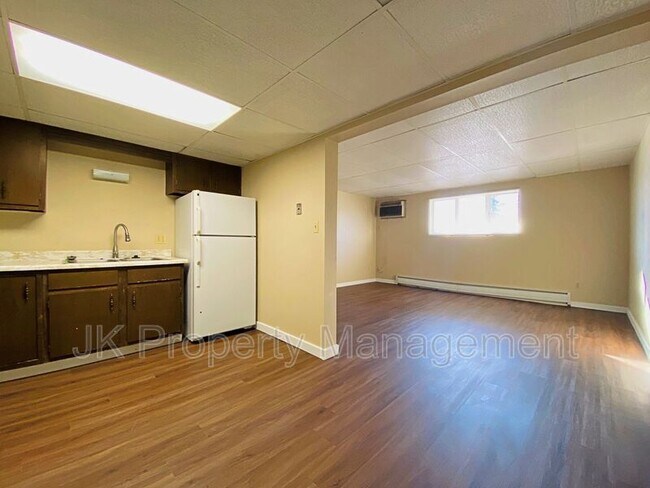 Foto del edificio - 1122 1st Ave SW