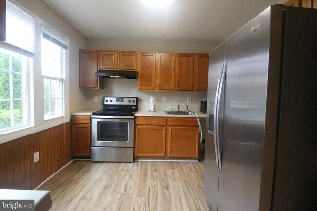 Building Photo - 32 Timber Rock Rd