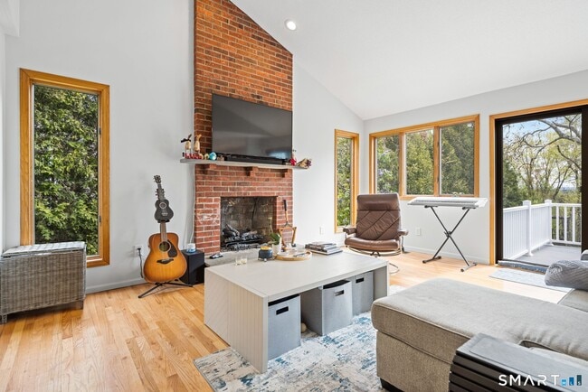 Foto del edificio - 39 Brightwood Ln