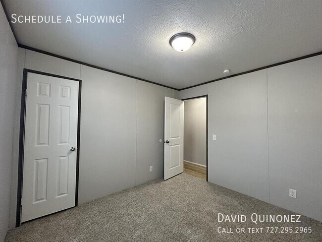 Foto del edificio - 2737 W Washington Center Rd