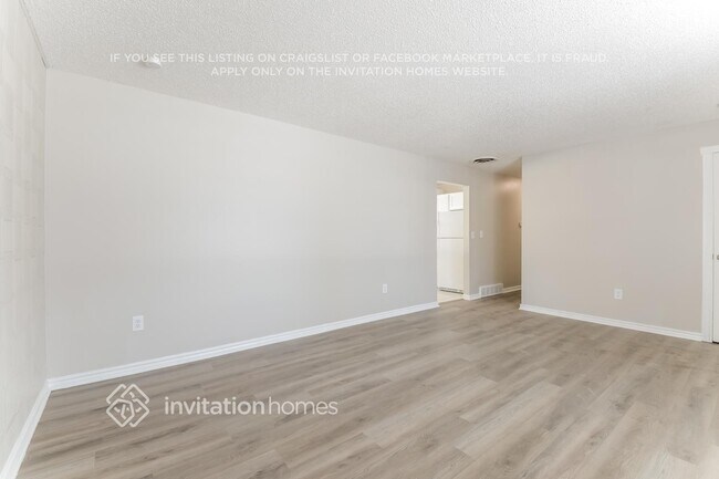 Foto del edificio - 2852 S Mobile St