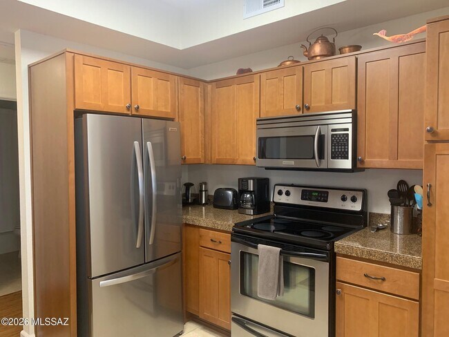Building Photo - 1500 E Pusch Wilderness Dr