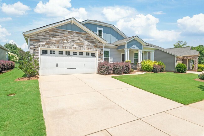 Foto del edificio - 3 Bedroom Home in Belmont!