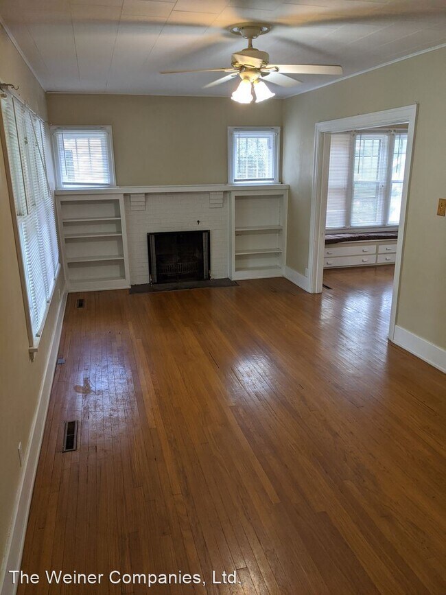 Building Photo - 3 br, 1 bath House - 713 W. Iowa