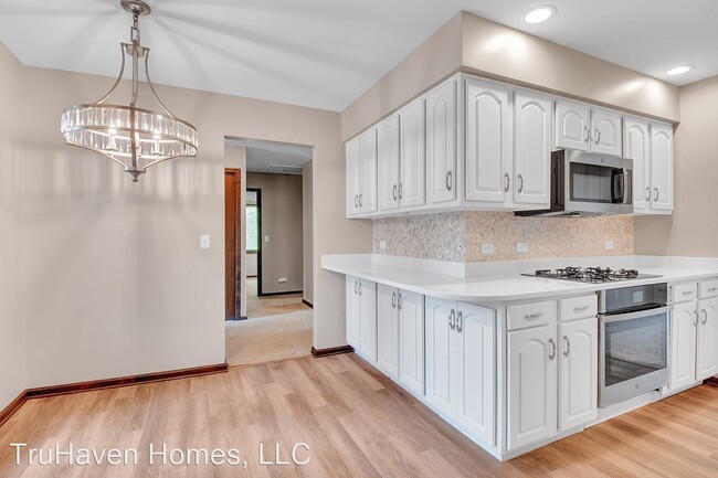Building Photo - 3 br, 2.5 bath House - 560 West Greenacres...