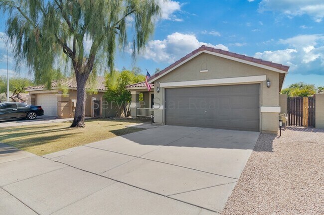 Building Photo - 2333 E Springfield Pl