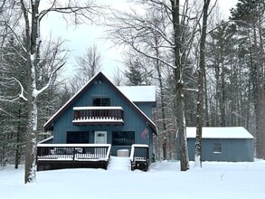 Building Photo - 150 Woodland Dr