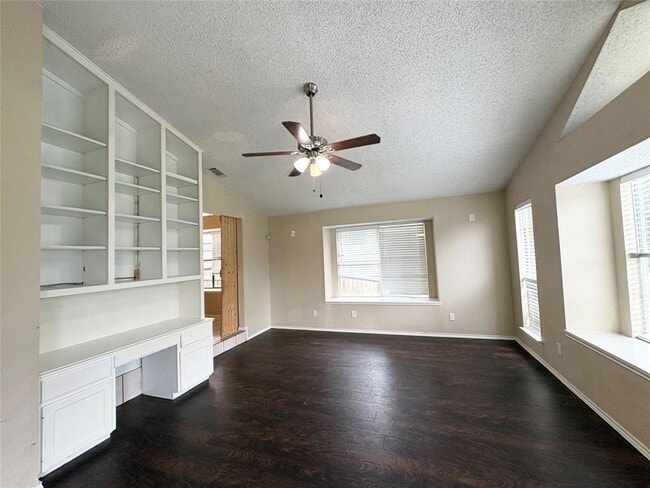 Building Photo - 3014 Cottonweed Trail