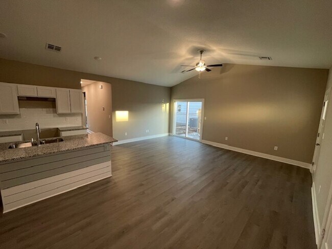 Foto del edificio - 2755/57 S Greenleaf Cir