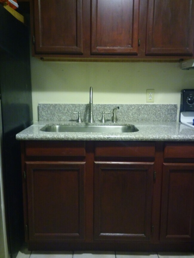 Foto del edificio - 5301 E 18th Ave