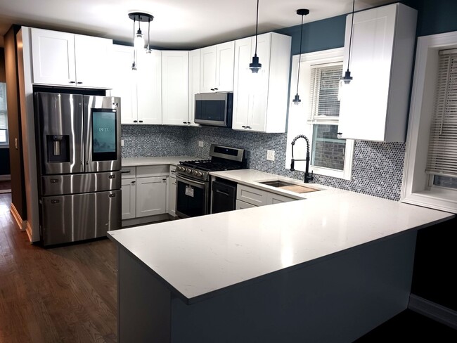 Foto del edificio - 2929 N Harding Ave