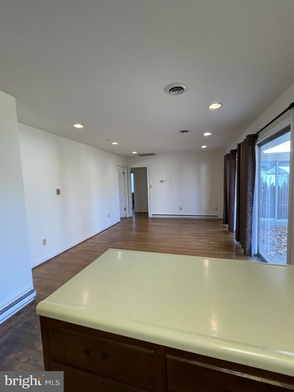 Foto del edificio - 312 Monroe Bay Ave