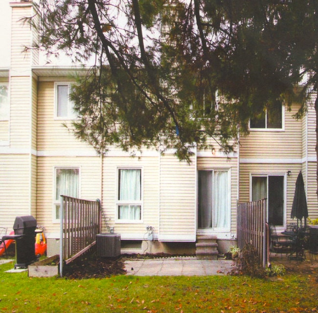 Building Photo - 156 Valley Stream Dr