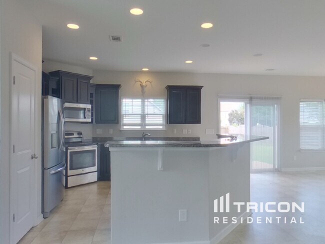 Foto del edificio - 403 Royalston Ct