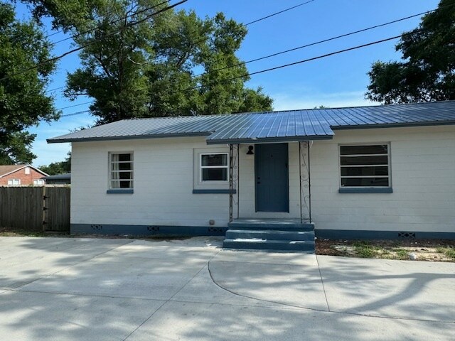 Building Photo - 320 S K St