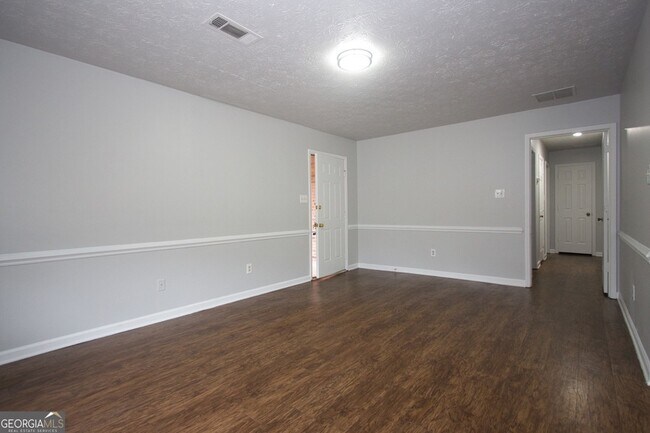 Foto del edificio - 3252 Inez Dr