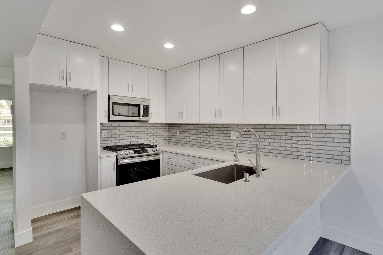 82567 Ave 48 Ave Unit 27, Indio, CA 92201 Condo for Rent in Indio, CA