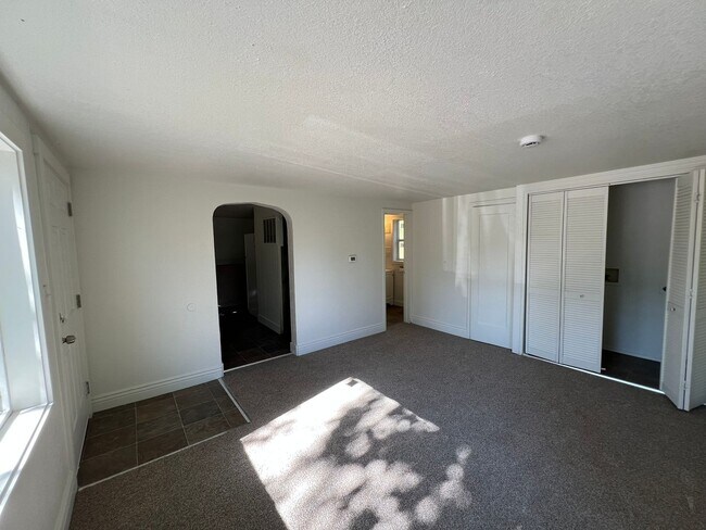 Foto del edificio - Cute newly remodeled 2 bed 1 bath home on ...