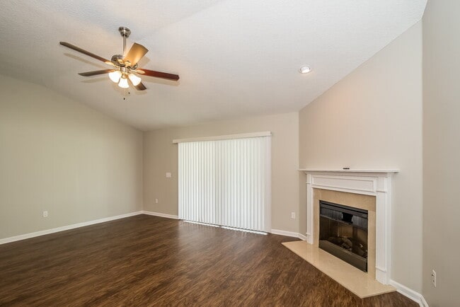 Building Photo - 303 Sanwick Dr
