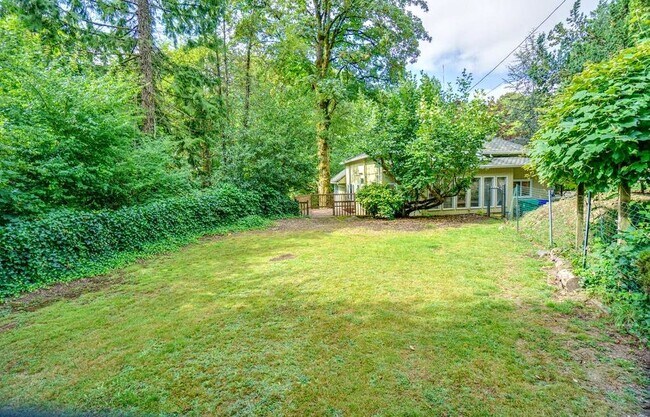 Foto del edificio - 100 NW Pittock Ave