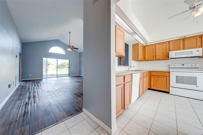 Building Photo - 13416 Beloit Woods Ln