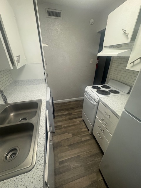 Building Photo - 5220 Weber Rd