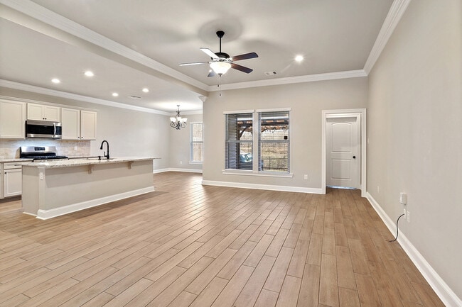Building Photo - 7103 Spring Gardens Dr