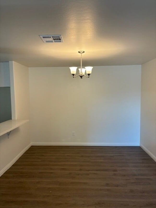 Building Photo - 1021 Nimrod Ct