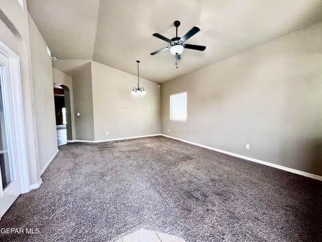 Building Photo - 3133 Clearbrook