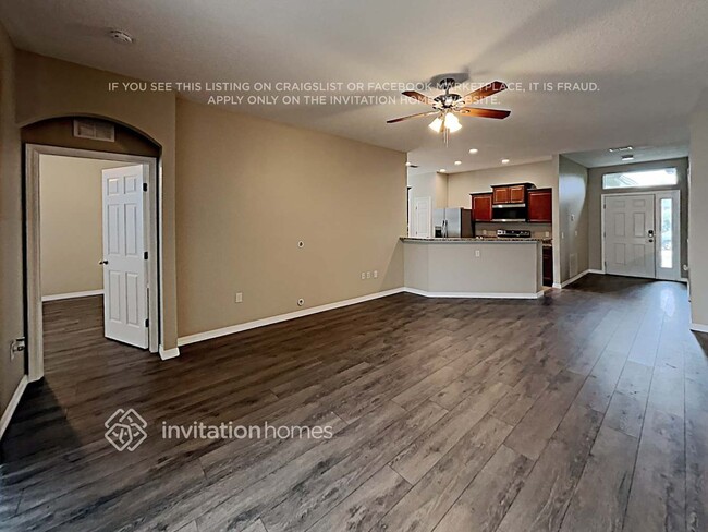 Foto del edificio - 824 Krenson Woods Ln