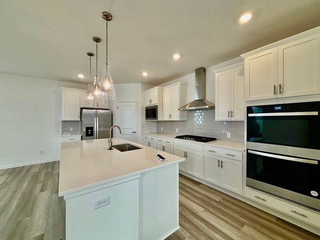 Foto del edificio - 4 Bed 3 Bath Home Near Downtown