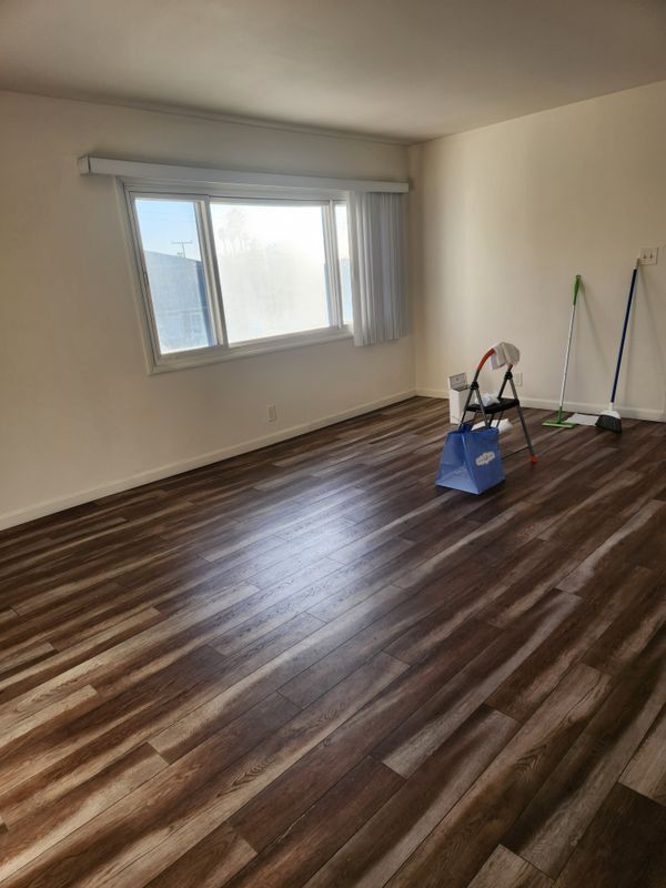 Foto del edificio - 2061 W 104th St