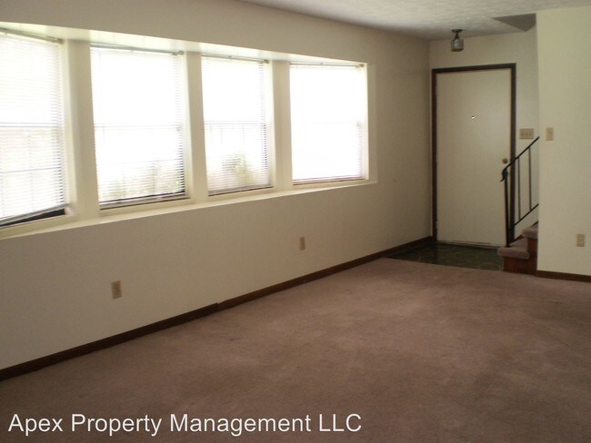 Foto del edificio - 109 Golfcrest Ln