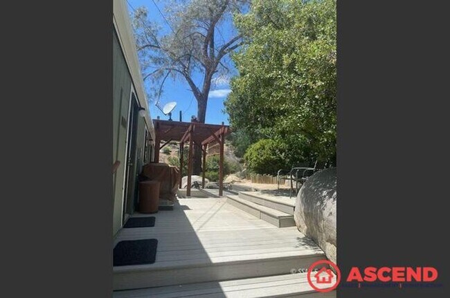 Foto del edificio - 125 Sargent Ln